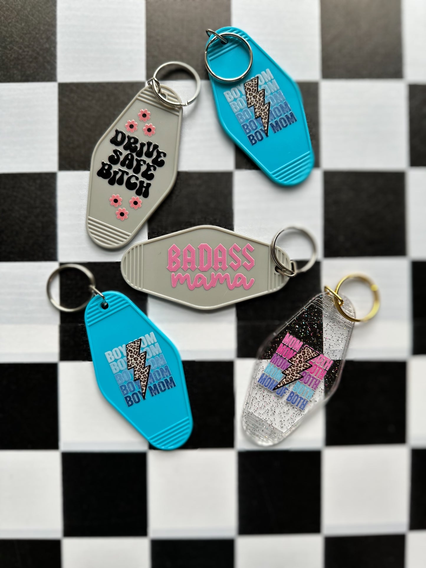 Mom MOTEL KEYCHAIN