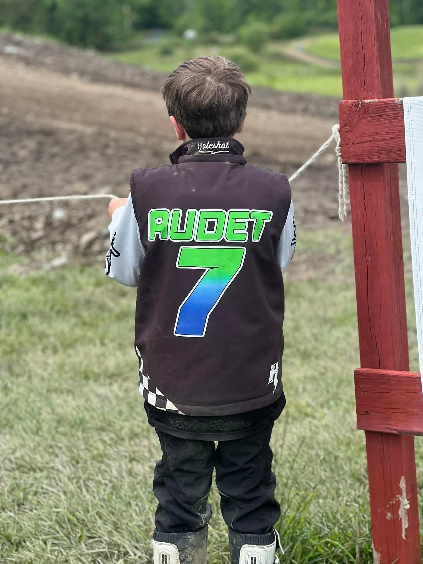 Youth Vest Black